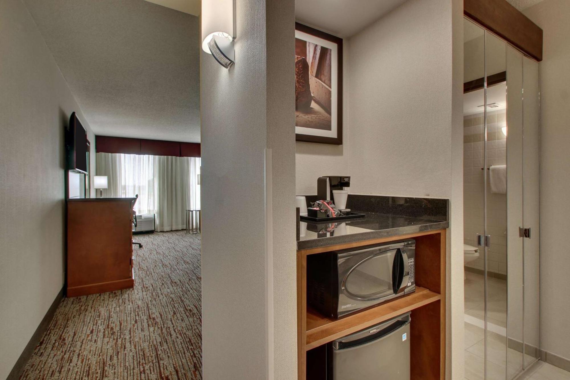 Drury Inn & Suites Боулинг Грийн Екстериор снимка