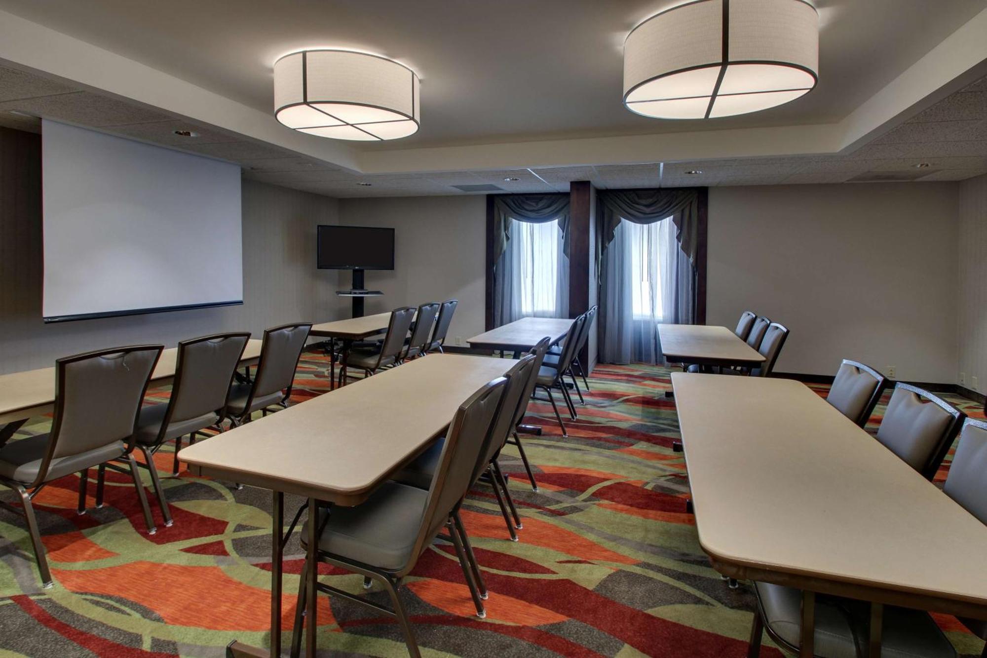Drury Inn & Suites Боулинг Грийн Екстериор снимка