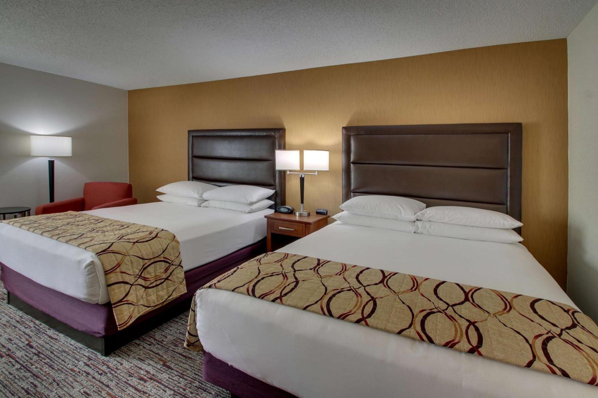 Drury Inn & Suites Боулинг Грийн Екстериор снимка