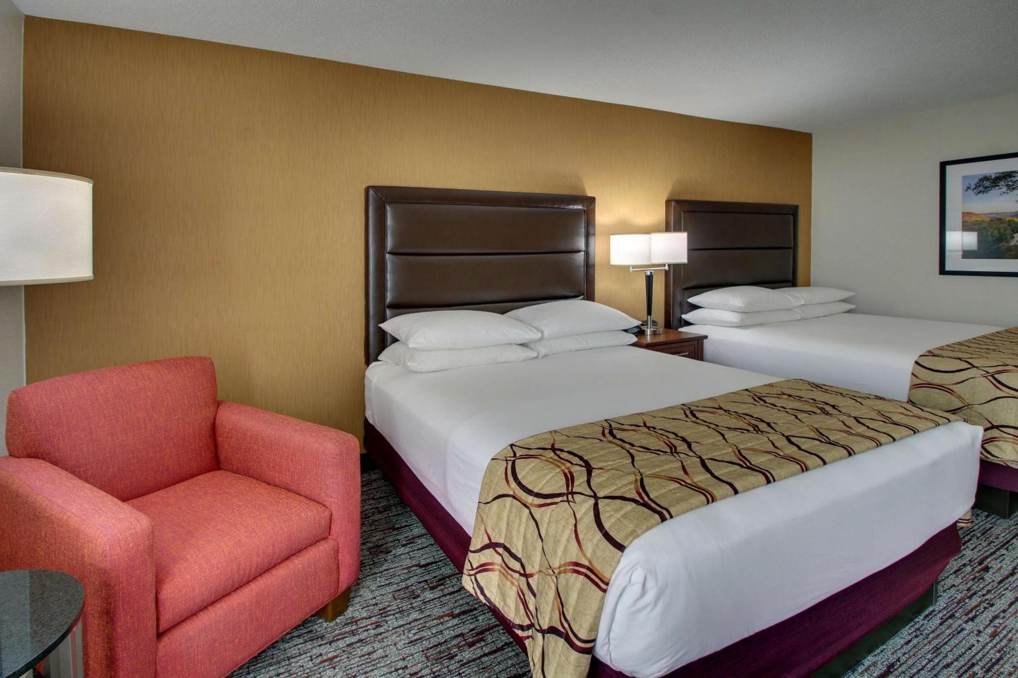 Drury Inn & Suites Боулинг Грийн Екстериор снимка