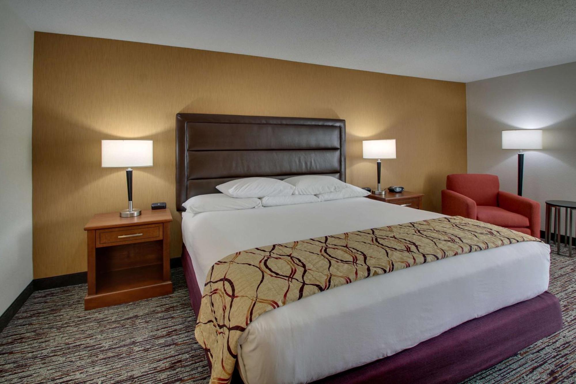 Drury Inn & Suites Боулинг Грийн Екстериор снимка